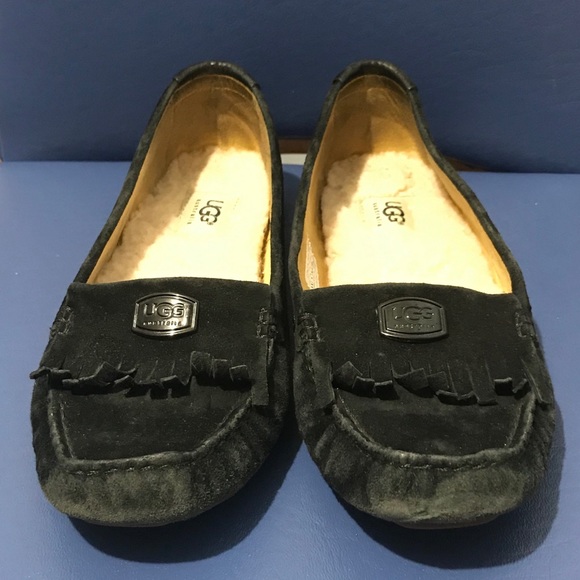 🎉Sale🎉Ugg women’s black suede fringe moccasins - Picture 3 of 13